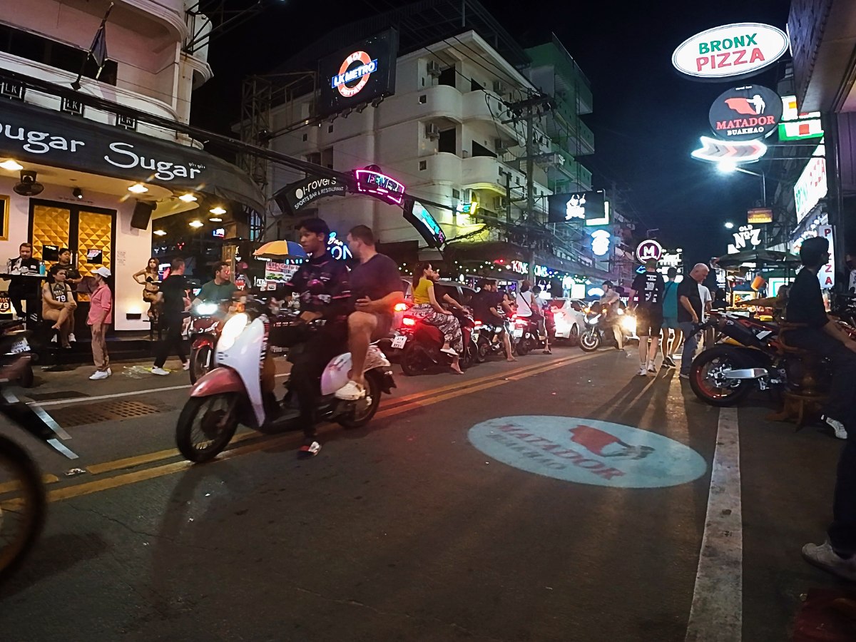 Pattaya Nightlife Guide: Soi Buakhao nightlife strip thumbnail