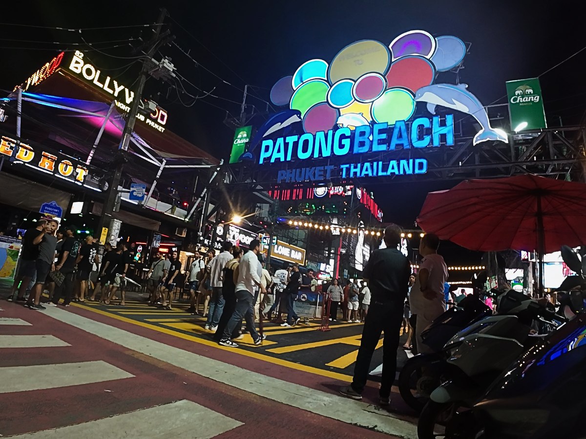 Phuket Nightlife Guide: Patong Bangla Road neon thumbnail
